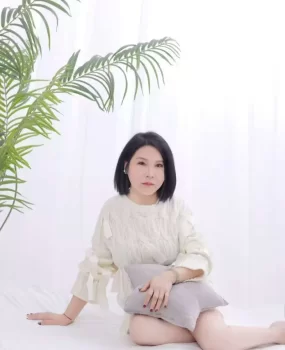 刚下海的丰满姐姐