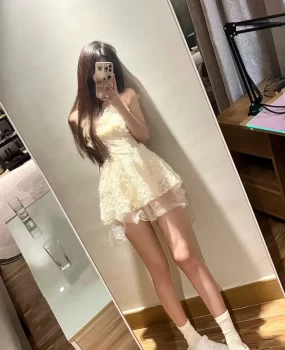 未央的大三兼职妹，颜值可爱