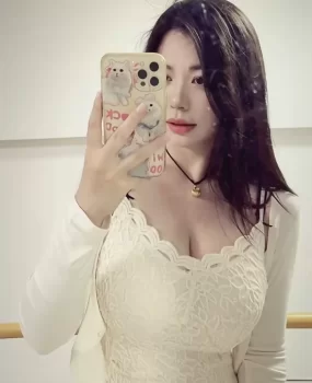 光谷E杯大奶楼凤