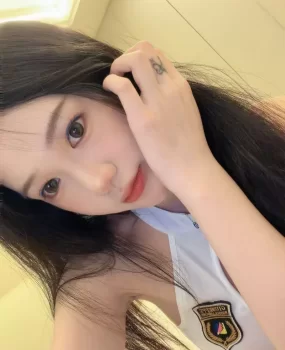 闵行三点粉长腿茜茜