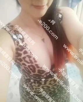 会喷水的姐姐，怕水的请绕行