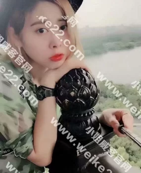 公益西桥的大胸妹，烈焰红唇十分性感！