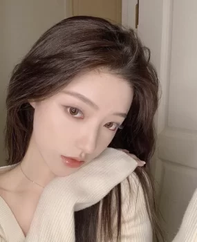 风骚小妹妹，性感火辣的身材