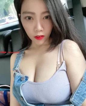 背带裤女神，看照片你都能射